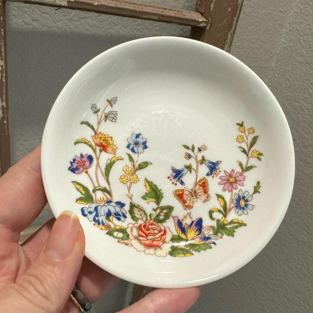 Aynsley Cottage Garden Small Trinket Bureau Dish Bone China Floral Butterfly - Picture 3 of 3